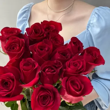 15 красных роз 140 см