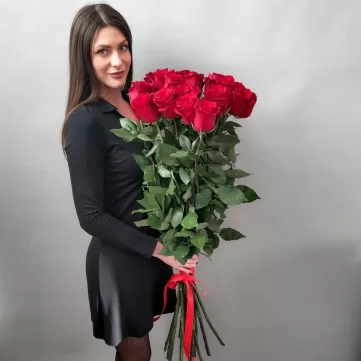 15 красных роз 100 см